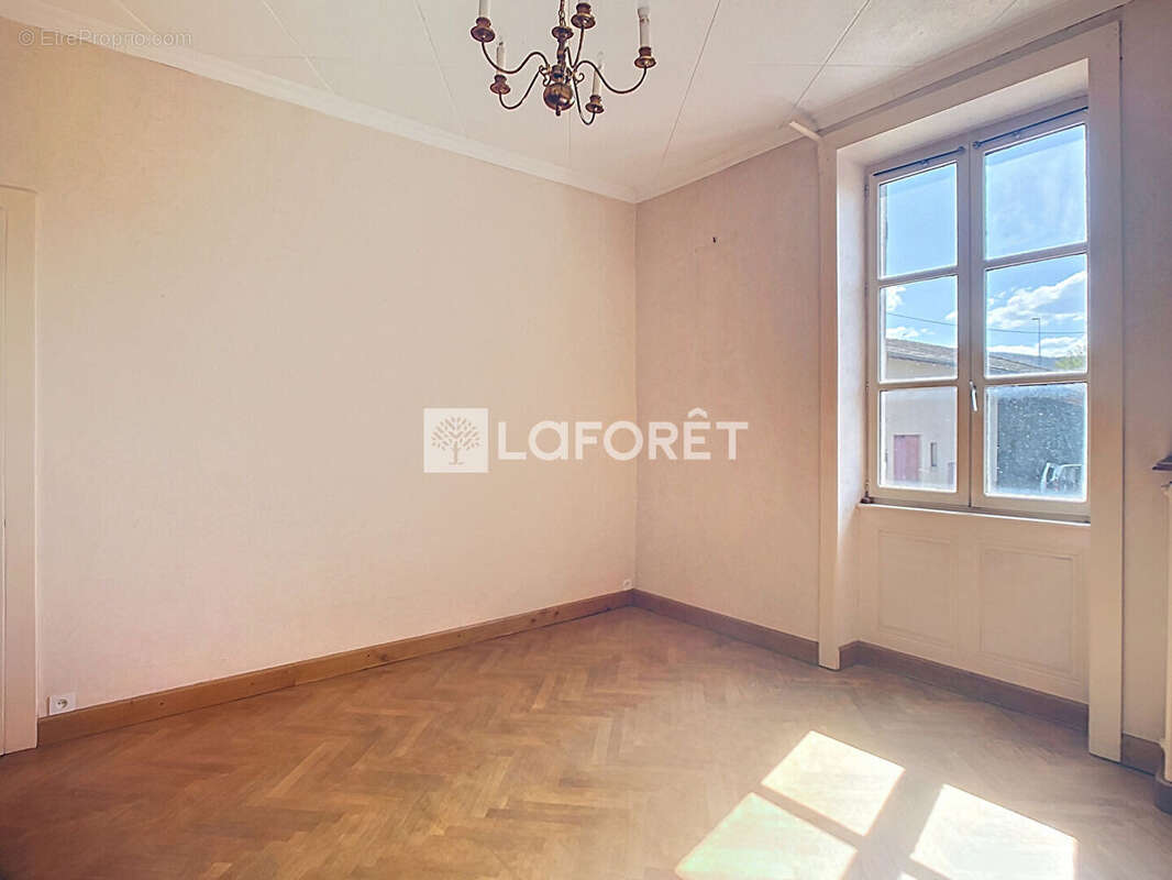 Appartement à BELLEVILLE