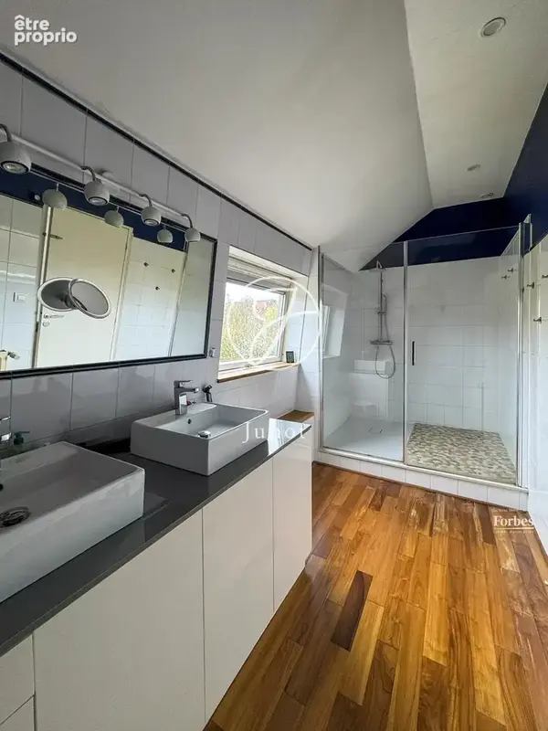 Marcq-en-Barœul – HIPPODROME – Élégante maison flamande – 8 pièces – 6 chambres – Jardin paysager – Studio indépendant – Garage - photo 18