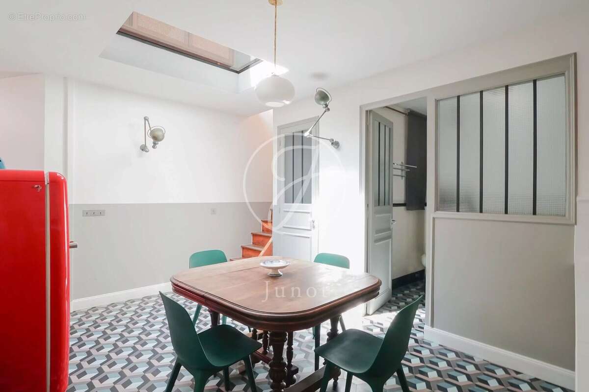 Appartement à PARIS-18E