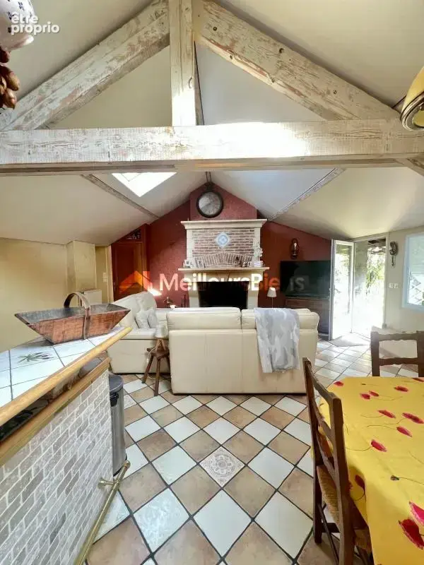 Ensemble immobilier à Montlhéry 370 m² 12 pièces et locaux commerciaux - photo 12