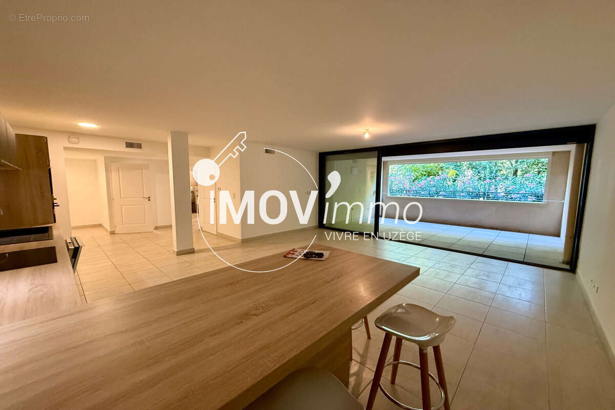 Appartement 80 m² à Uzes  - photo 6