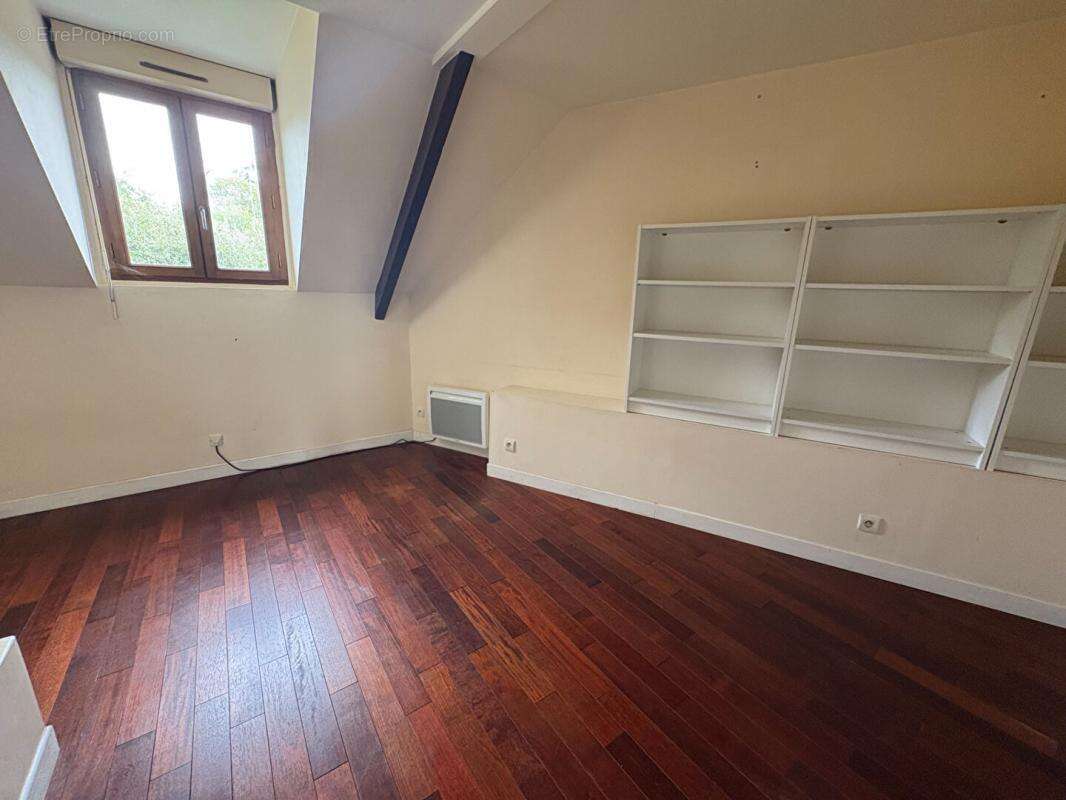 Maison à NOYAL-SOUS-BAZOUGES