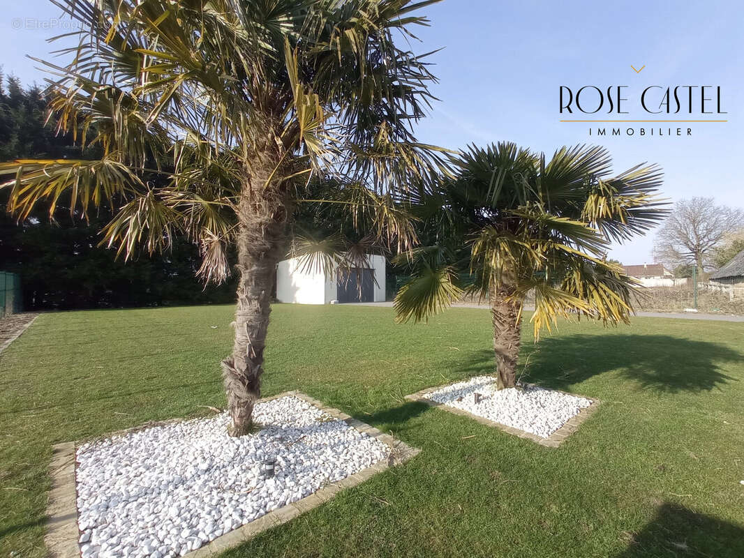 Maison à COURVILLE-SUR-EURE