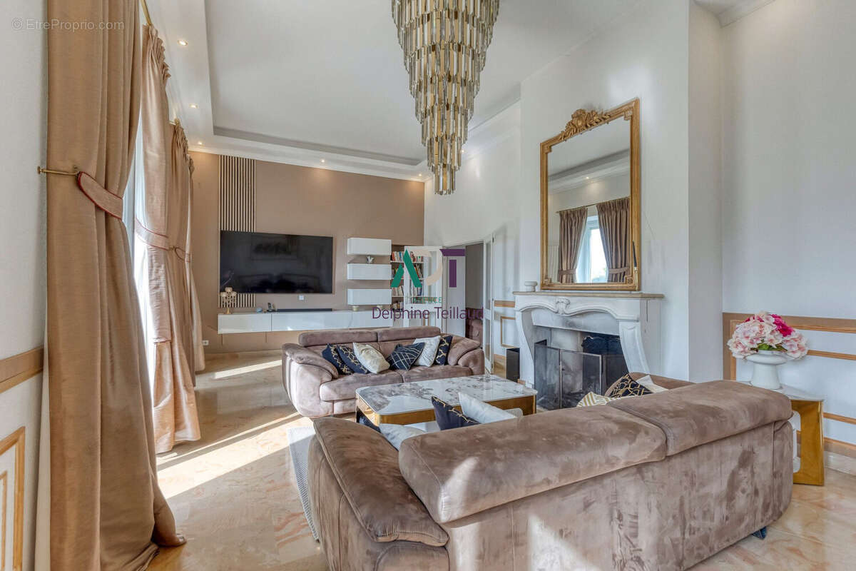 Appartement à CORENC
