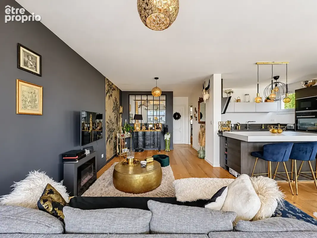 Un bien familial de caractère offrant espace, fonctionnalité et perspectives de valorisation. - photo 2