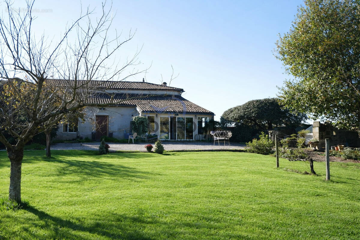 Maison à CASTILLON-LA-BATAILLE