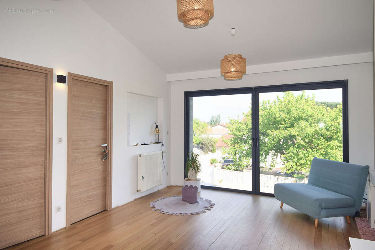 Maison à CHAZAY-D'AZERGUES