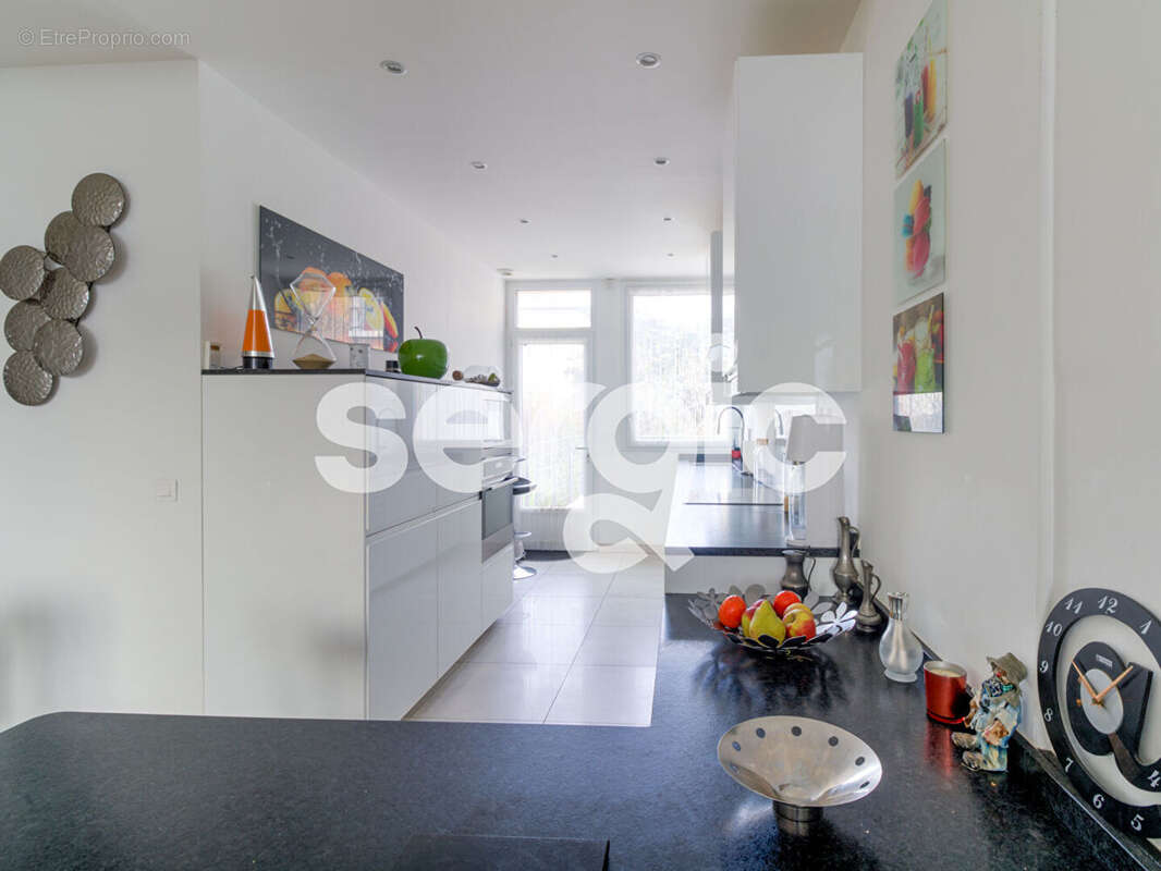 Maison à BOIS-COLOMBES