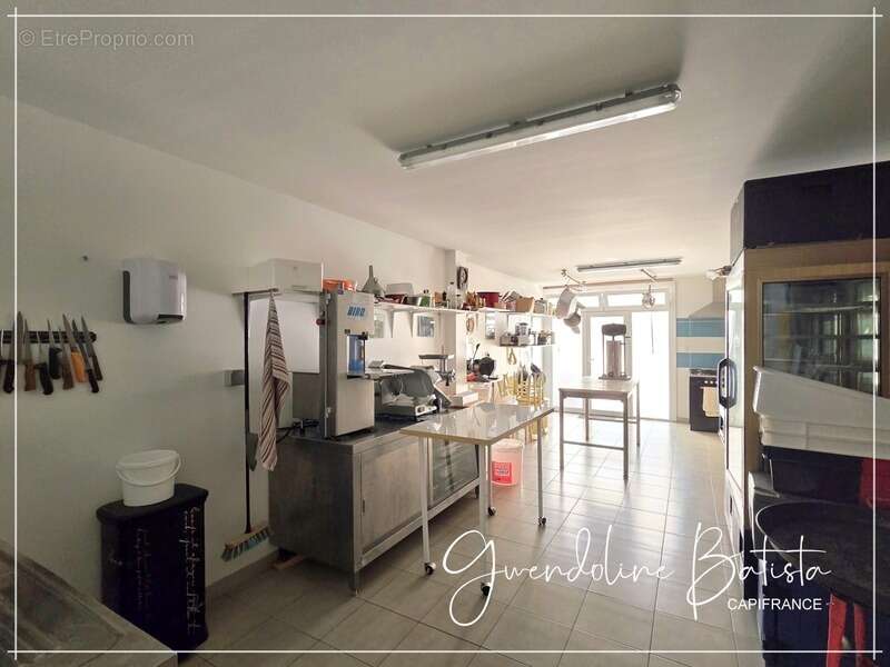 Maison de village en pierre 93m² (150m² surface utile) - 2 chambres - Terrasse 16m² - photo 10