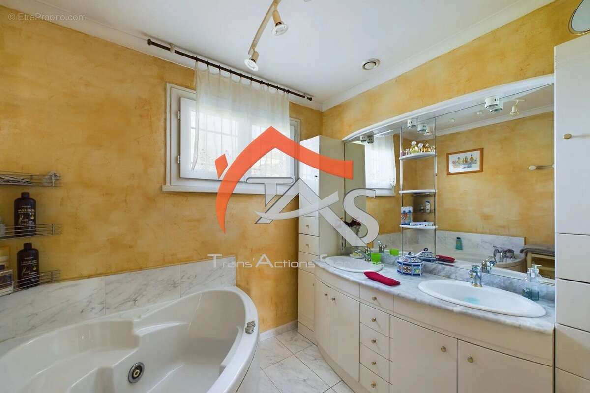 Maison à SAINT-CHAMOND