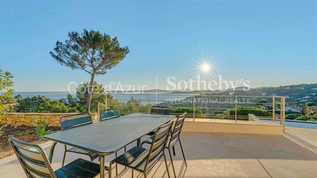 Maison à LES ISSAMBRES