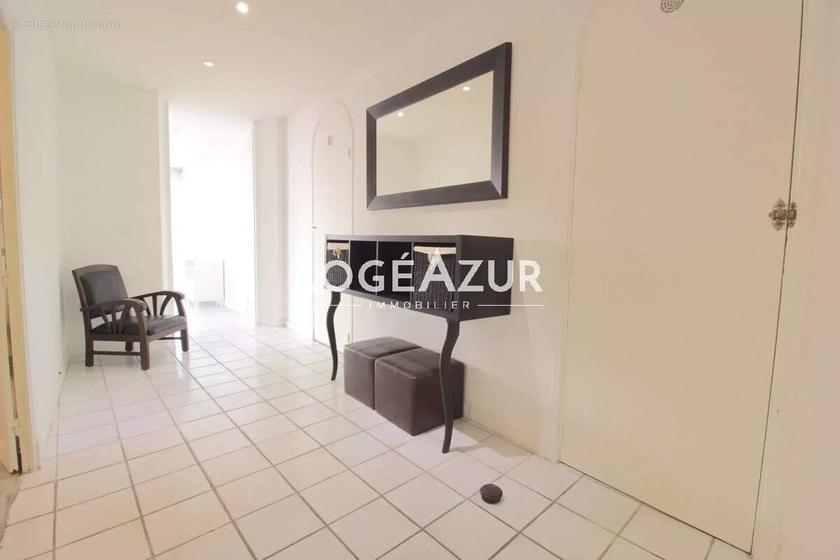 Appartement à VALLAURIS