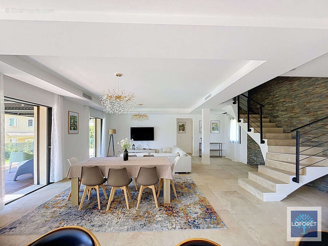 MANIFIQUE VILLA neuve à Saint Paul De Vence 5 pièce(s) 167.85 m2 - photo 3