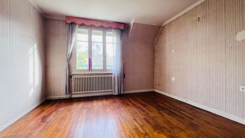 Département Finistère (29) – À vendre à Quimper : Maison T6 de 116 m² habitable (142 m² utiles) sur un terrain de 354 m² avec ga - photo 9