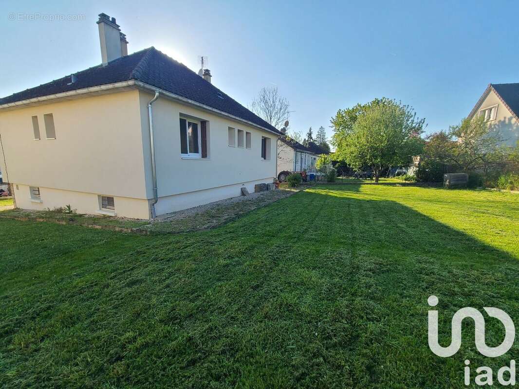 Photo 2 - Maison à NEUVILLE-SUR-VANNES