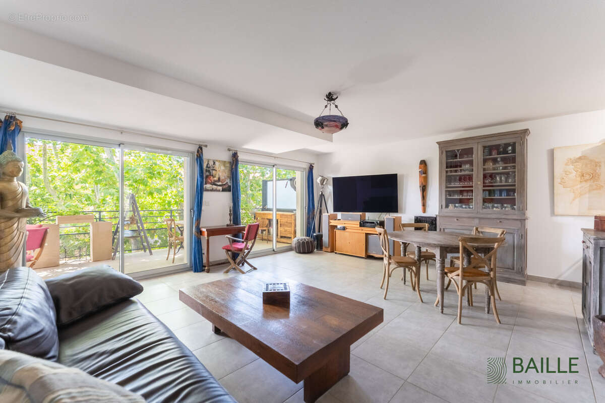 Appartement à SAINT-CYR-SUR-MER