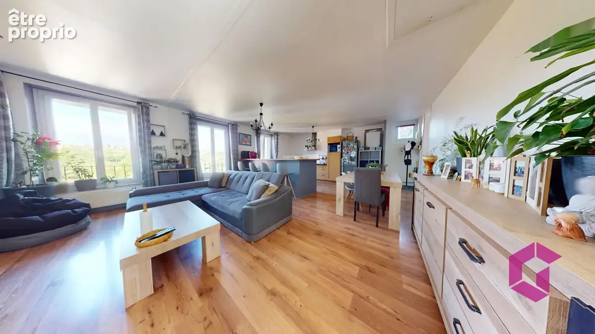 Appartement à SAINT-ETIENNE