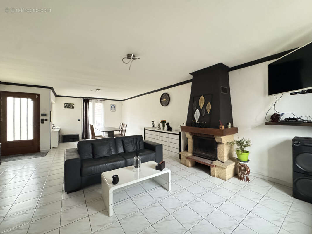 Maison à MITRY-MORY