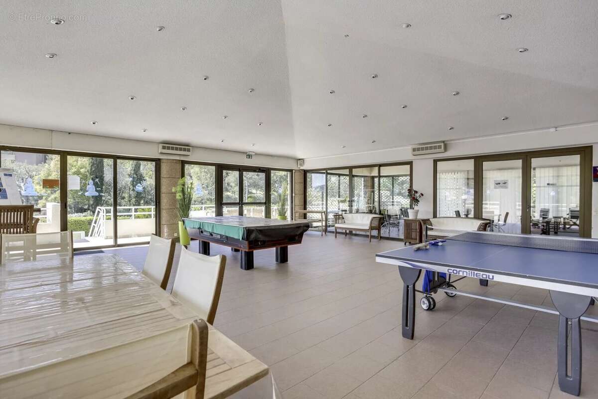 EXCLUSIVITÉ - Mandelieu - Grand Duc - Appartement au dernier étage avec terrasse d'angle de 41m² et vue panoramique - photo 12