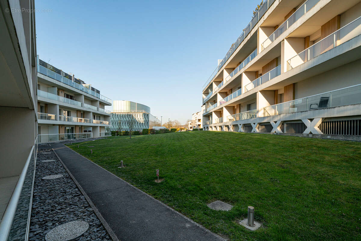 Appartement terrasse type 3  - 76 m² - secteur pommery - photo 11