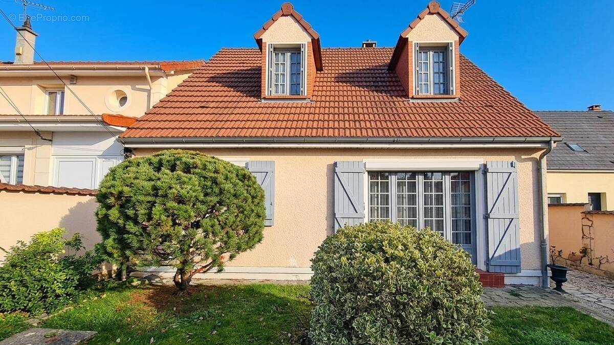 Maison à MERIEL