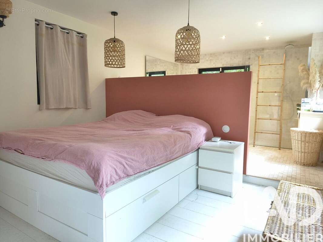 Maison 164 m² à Saint-Arnoult-En-Yvelines  - photo 4