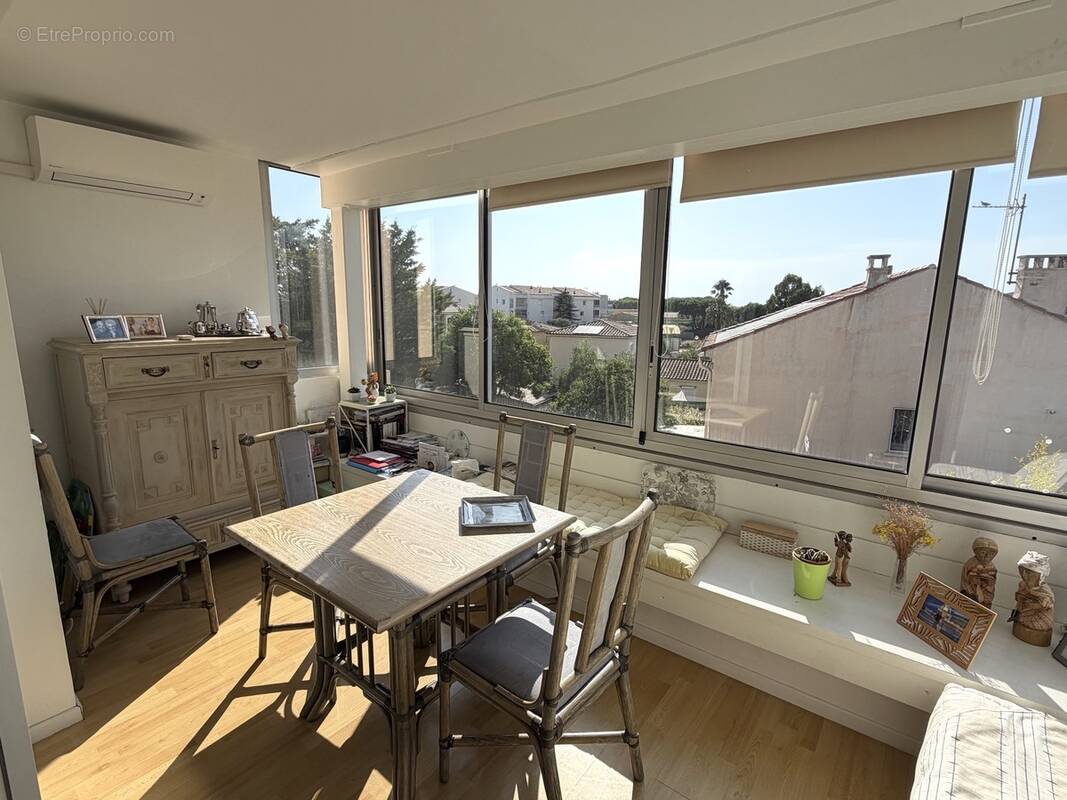Appartement à SIX-FOURS-LES-PLAGES