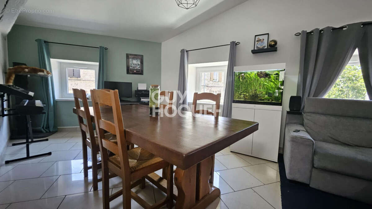 Appartement à SOUCIEU-EN-JARREST