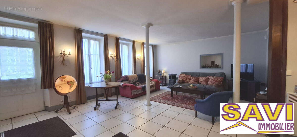 Maison à FERRIERES-EN-GATINAIS