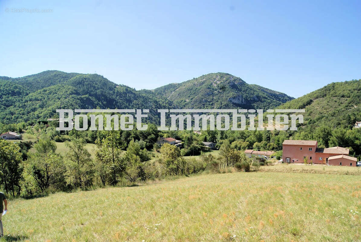 Terrain à SAINT-FERREOL-TRENTE-PAS