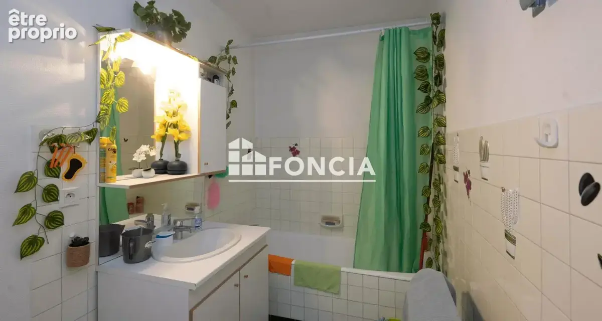 Valence centre-ville – t2 54 m² – balcon, ascenseur et cave - photo 6