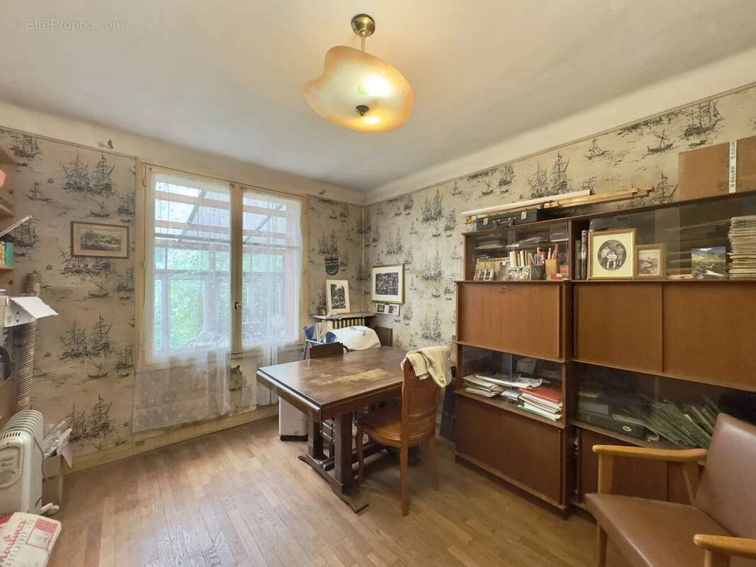 Maison à VERRIERES-LE-BUISSON