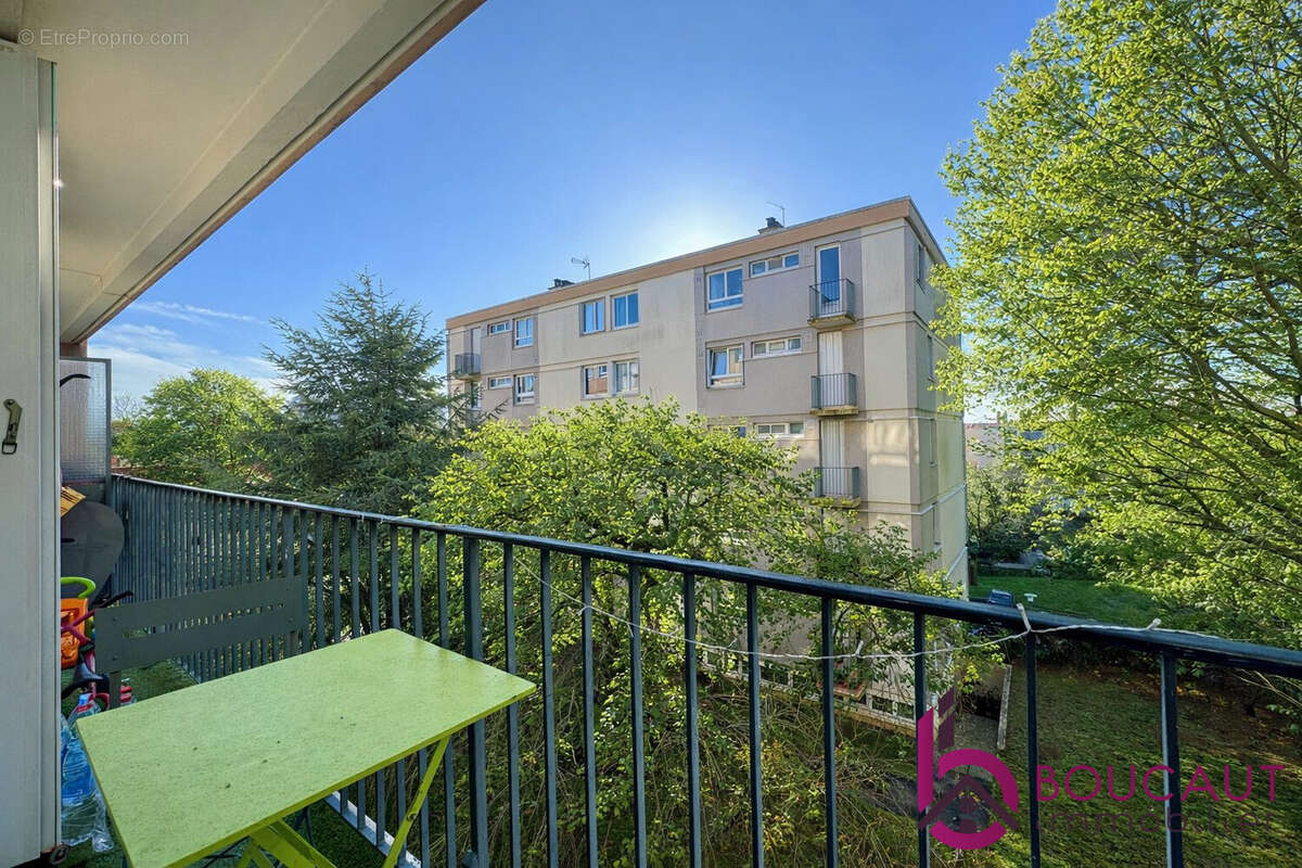 Appartement à LE PLESSIS-ROBINSON