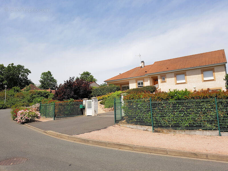 Maison à BELLERIVE-SUR-ALLIER