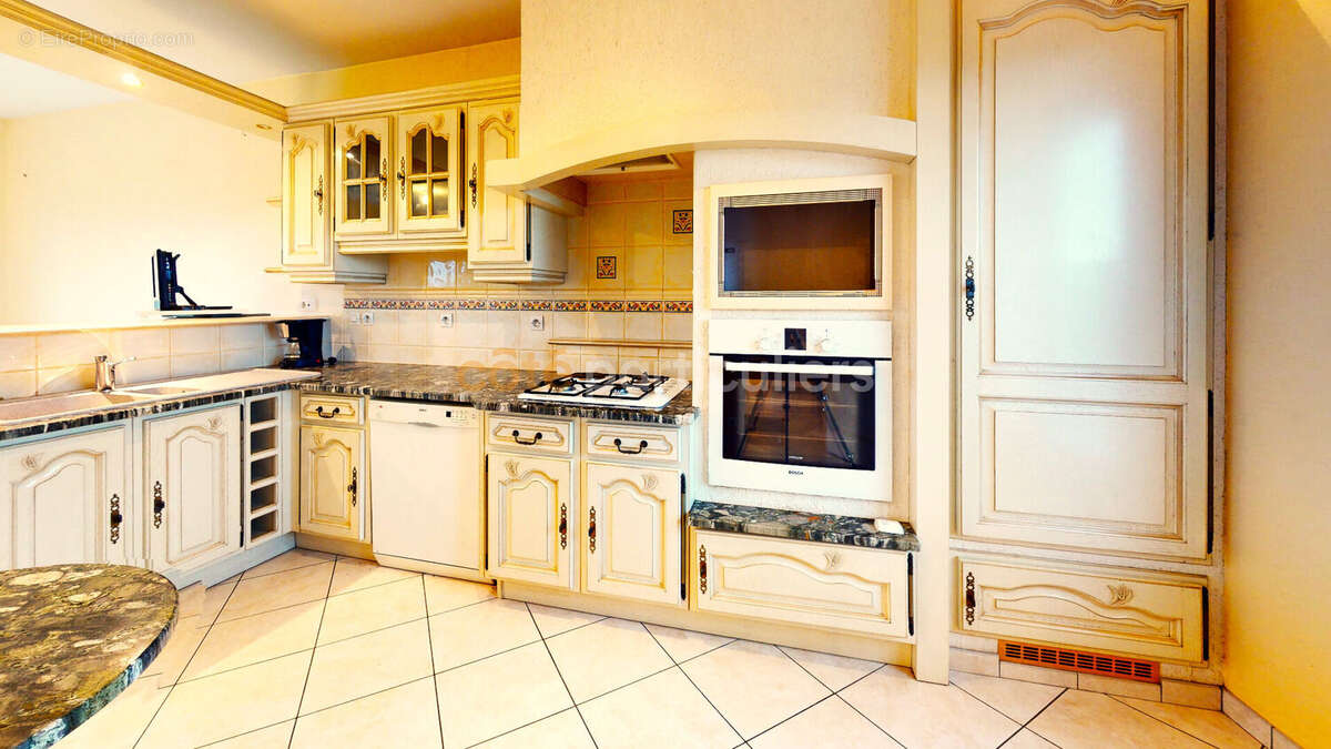 Maison à SAINT-OVIN