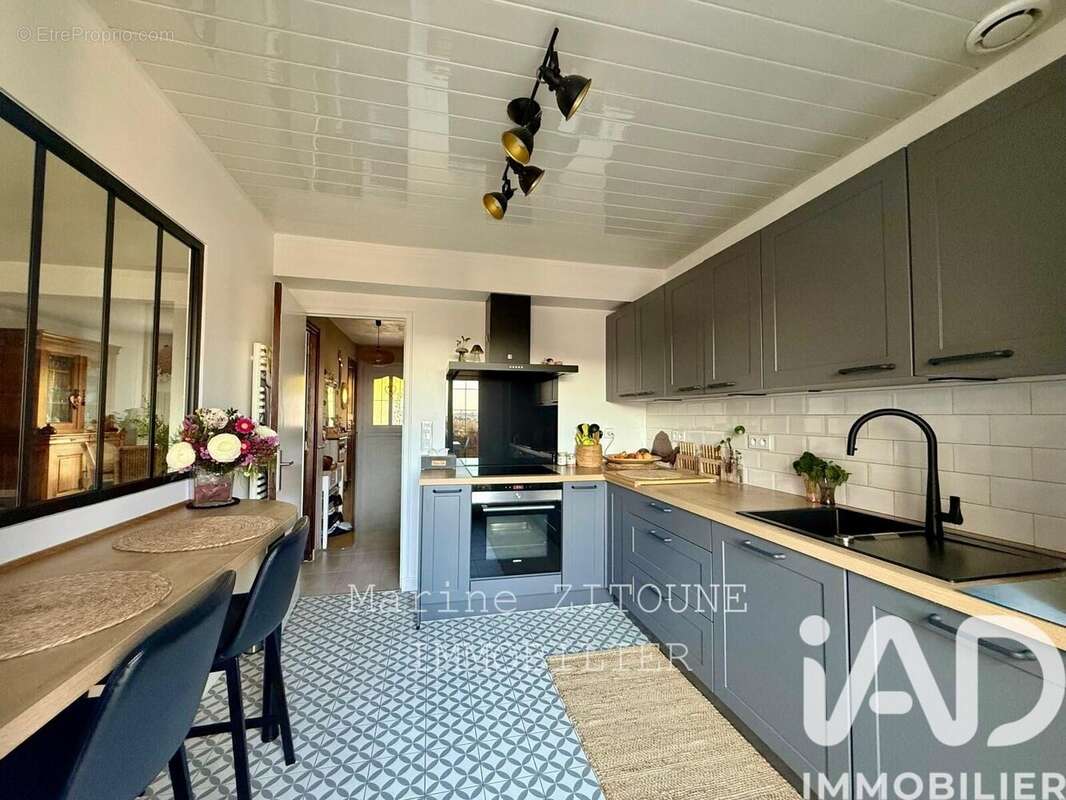 Photo 2 - Maison à LA VILLE-DU-BOIS