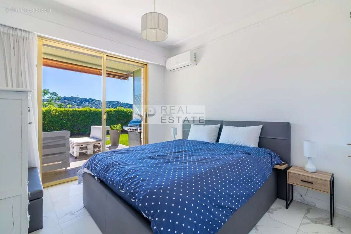 Appartement à LE CANNET