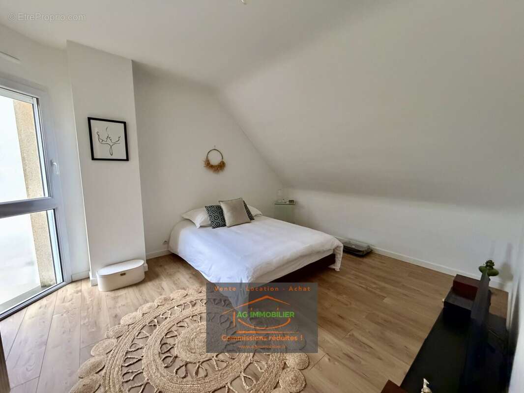 Maison à LA CHAPELLE-DES-FOUGERETZ