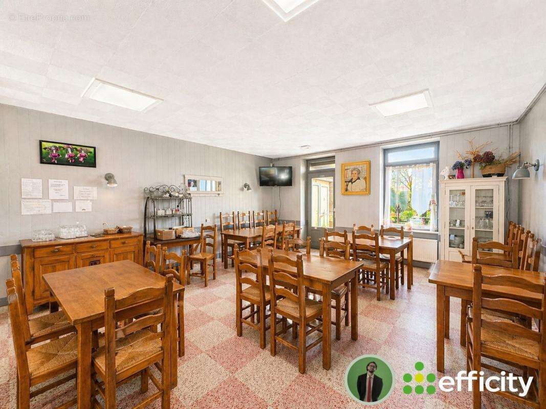 Commerce à CHANEINS