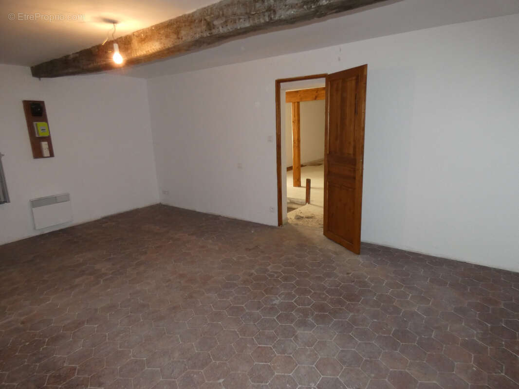 Maison à BRIENON-SUR-ARMANCON