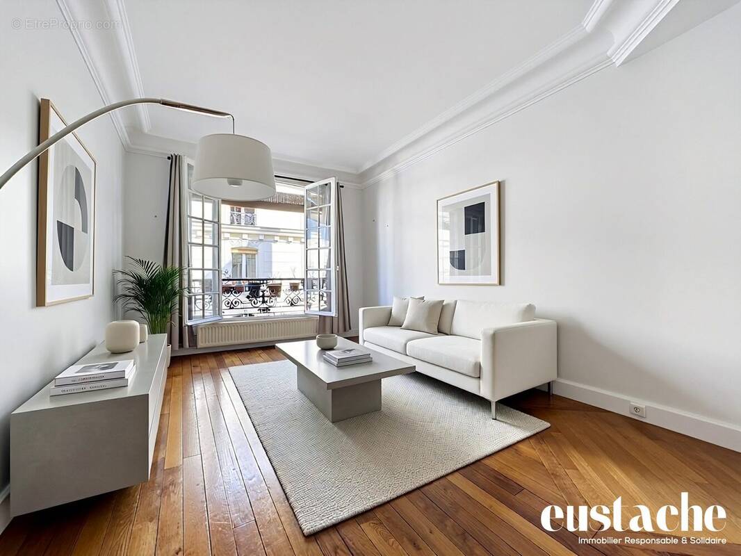 Appartement à PARIS-3E