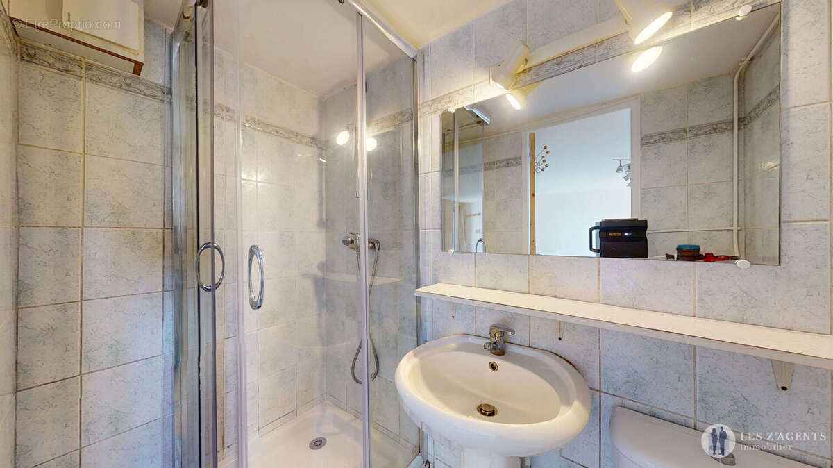 Appartement à SAINT-MARTIN-D'HERES