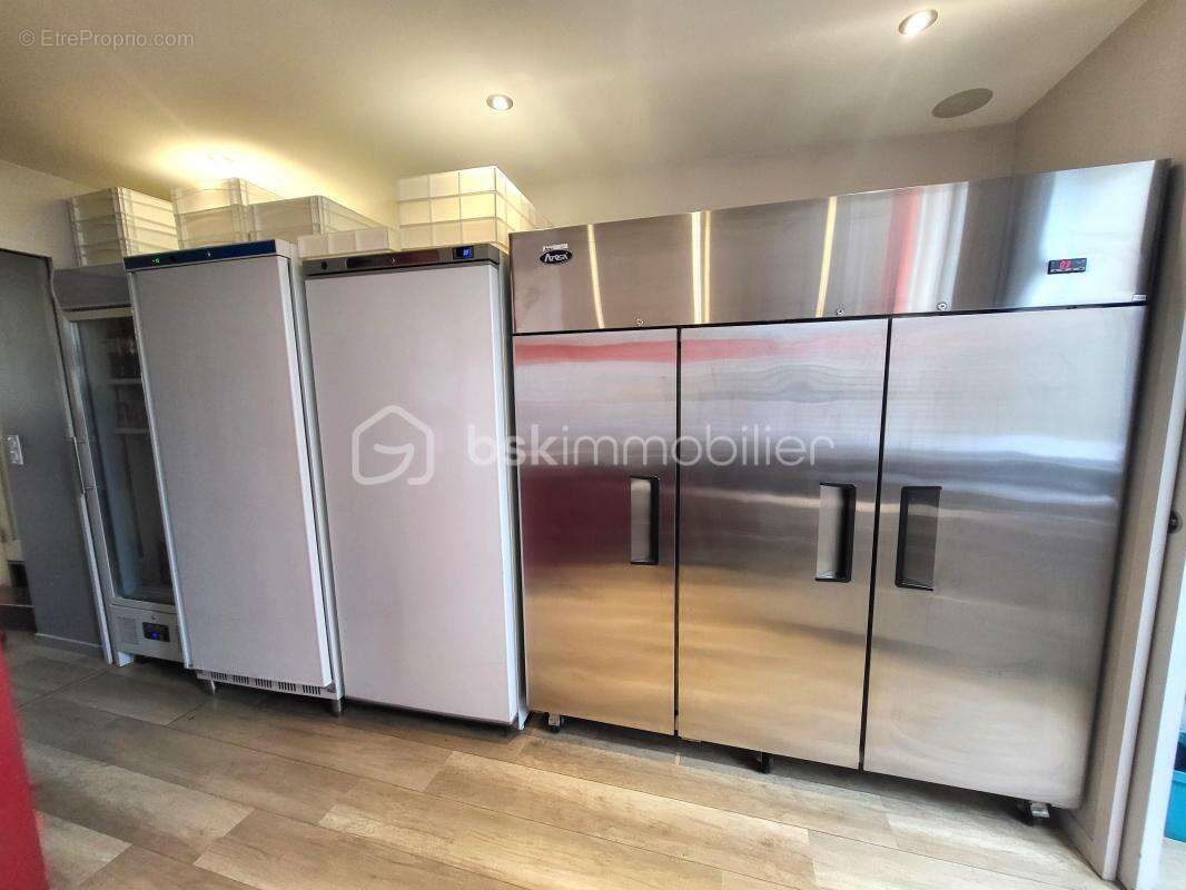 Commerce à FOUGERES