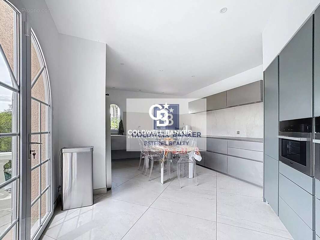 Maison à SAINT-RAPHAEL