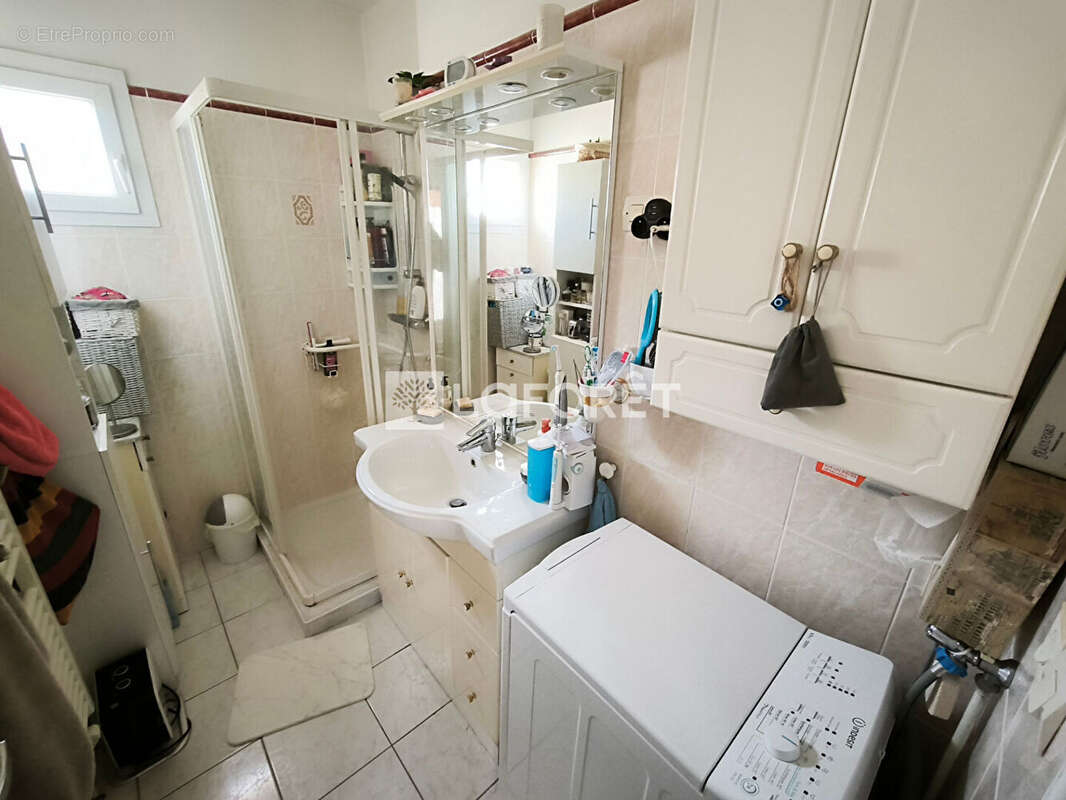 Maison à FOLLAINVILLE-DENNEMONT