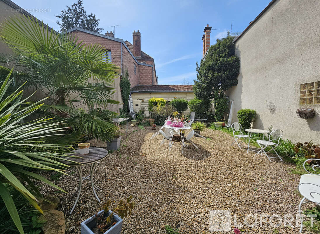 Appartement à ROMILLY-SUR-SEINE