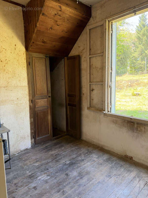Maison à rénover avec terrain - photo 4