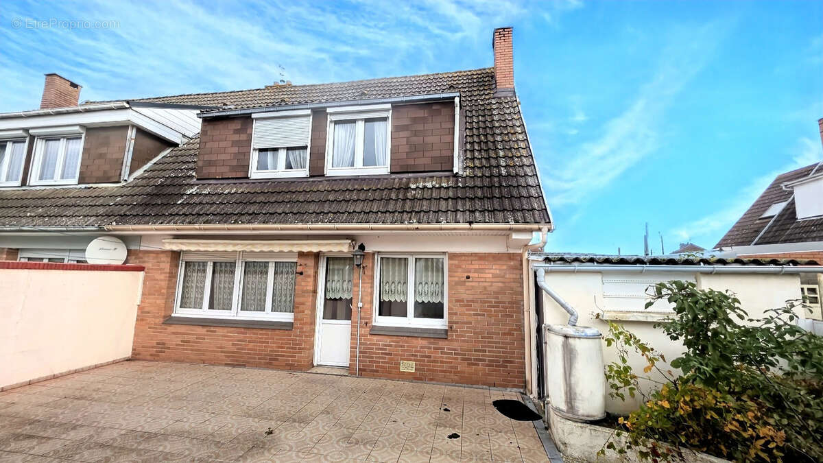 Maison à LOOS-EN-GOHELLE