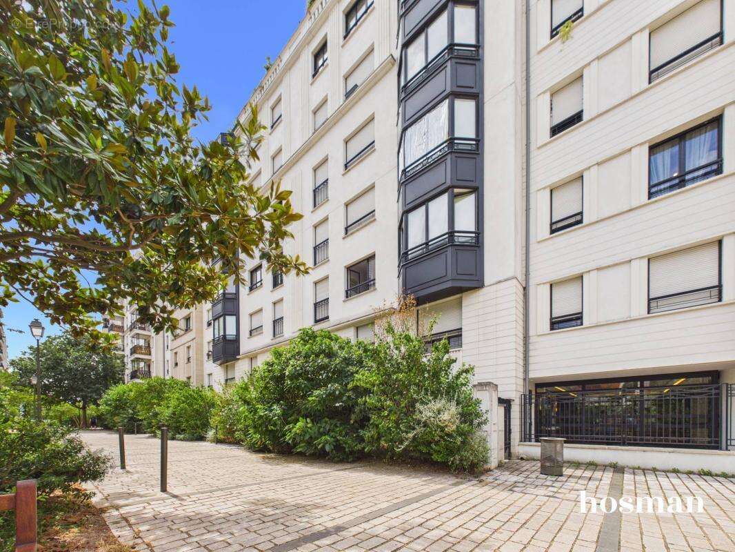 Appartement 2 pièces de 56 m² avec terrasse et parking - Avenue Sisley, Suresnes - photo 17