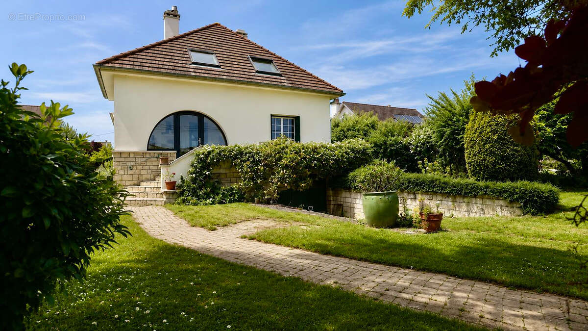 Maison à FLINS-SUR-SEINE
